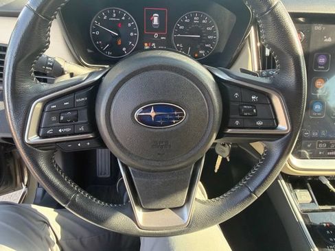 Used 2024 Subaru Outback Premium AWD/4WD image 15