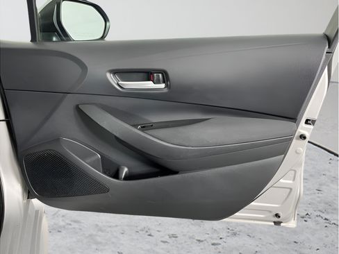 Used 2020 Toyota Corolla LE FWD image 15