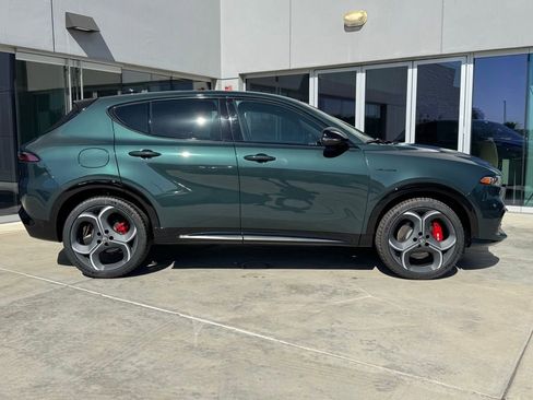 New 2026 Alfa Romeo Tonale Veloce w/ Quick Order Package 23H Volce AWD/4WD image 8