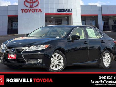 Used 2015 Lexus ES 300h w/ Navigation System Package