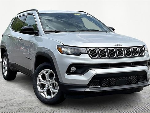 New 2024 Jeep Compass Latitude image 1