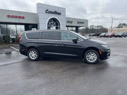 New 2026 Chrysler Pacifica Select