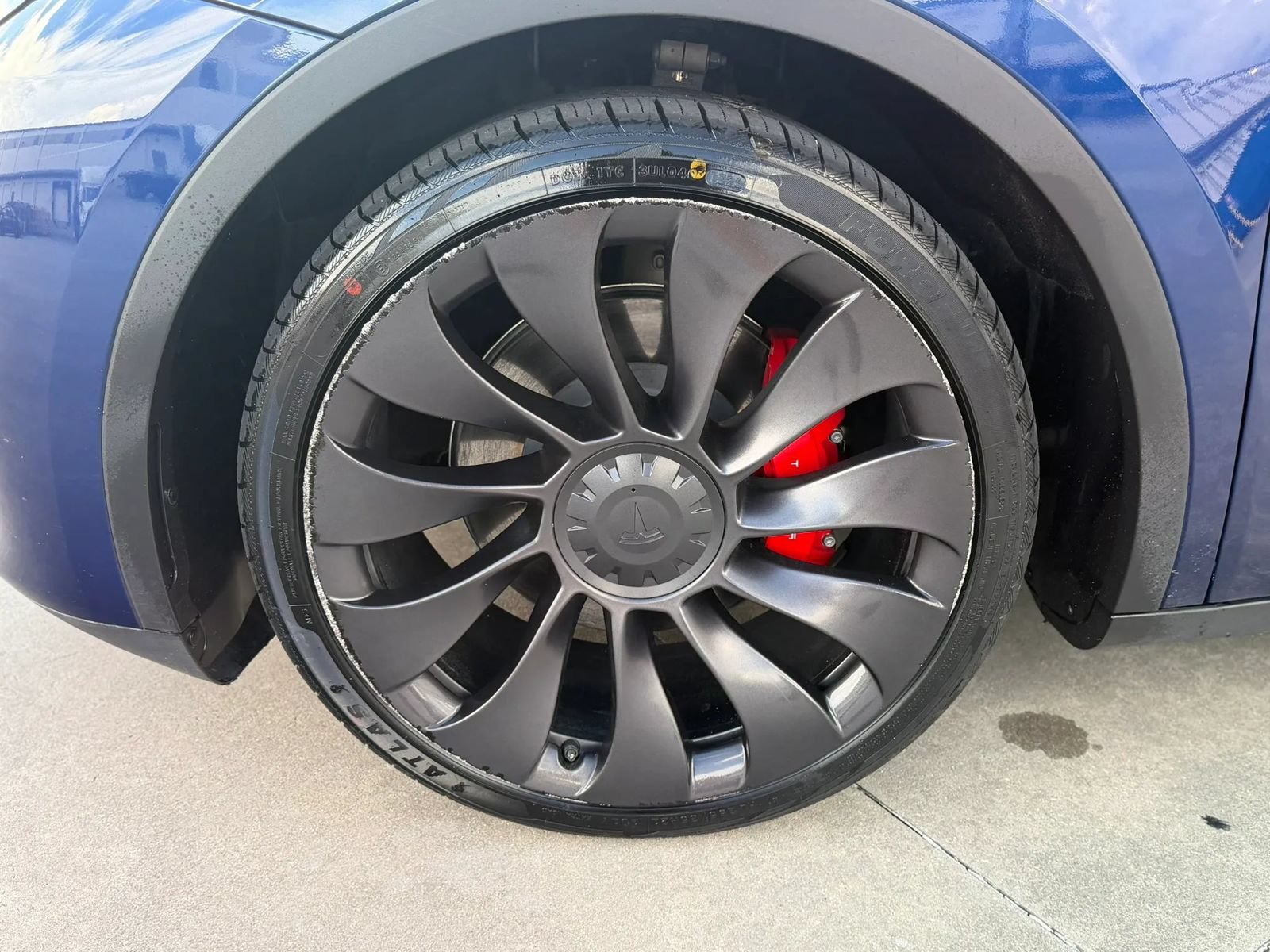Used 2023 Tesla Model Y Performance AWD/4WD image 14