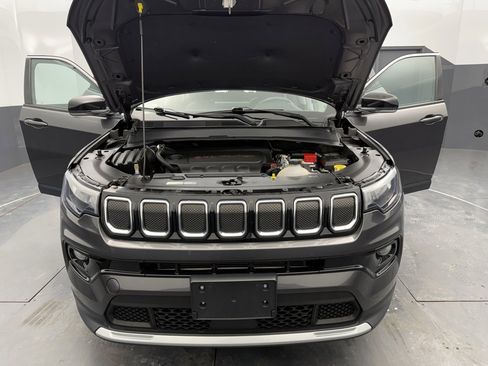 Used 2022 Jeep Compass Limited image 16