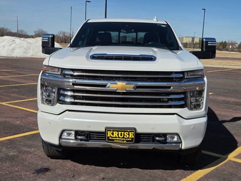 Used 2020 Chevrolet Silverado 3500 High Country w/ Z71 Off-Road Package image 9