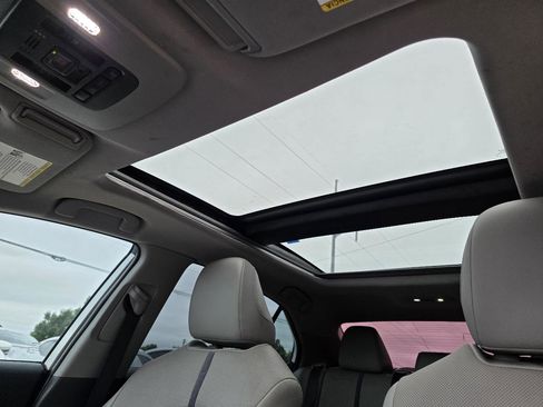 Used 2021 Toyota Camry XSE w/ Navigation Package FWD image 17