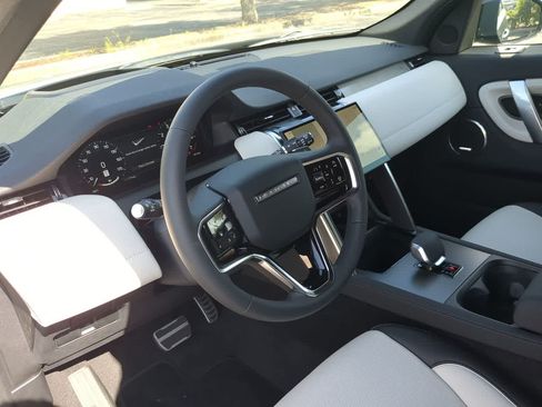 New 2026 Land Rover Discovery Sport Landmark AWD/4WD image 10