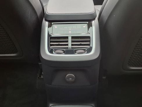 Certified 2023 Volvo XC90 T8 Plus w/ Protection Package Premier AWD/4WD image 22