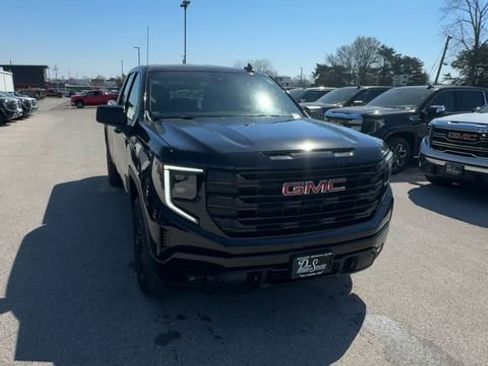 New 2026 GMC Sierra 1500 Elevation image 3
