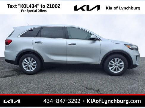Used 2020 Kia Sorento AWD V6 image 3