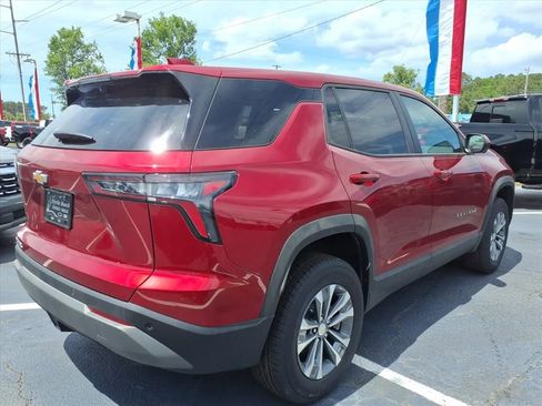 New 2026 Chevrolet Equinox LT w/ Convenience Package II FWD image 3