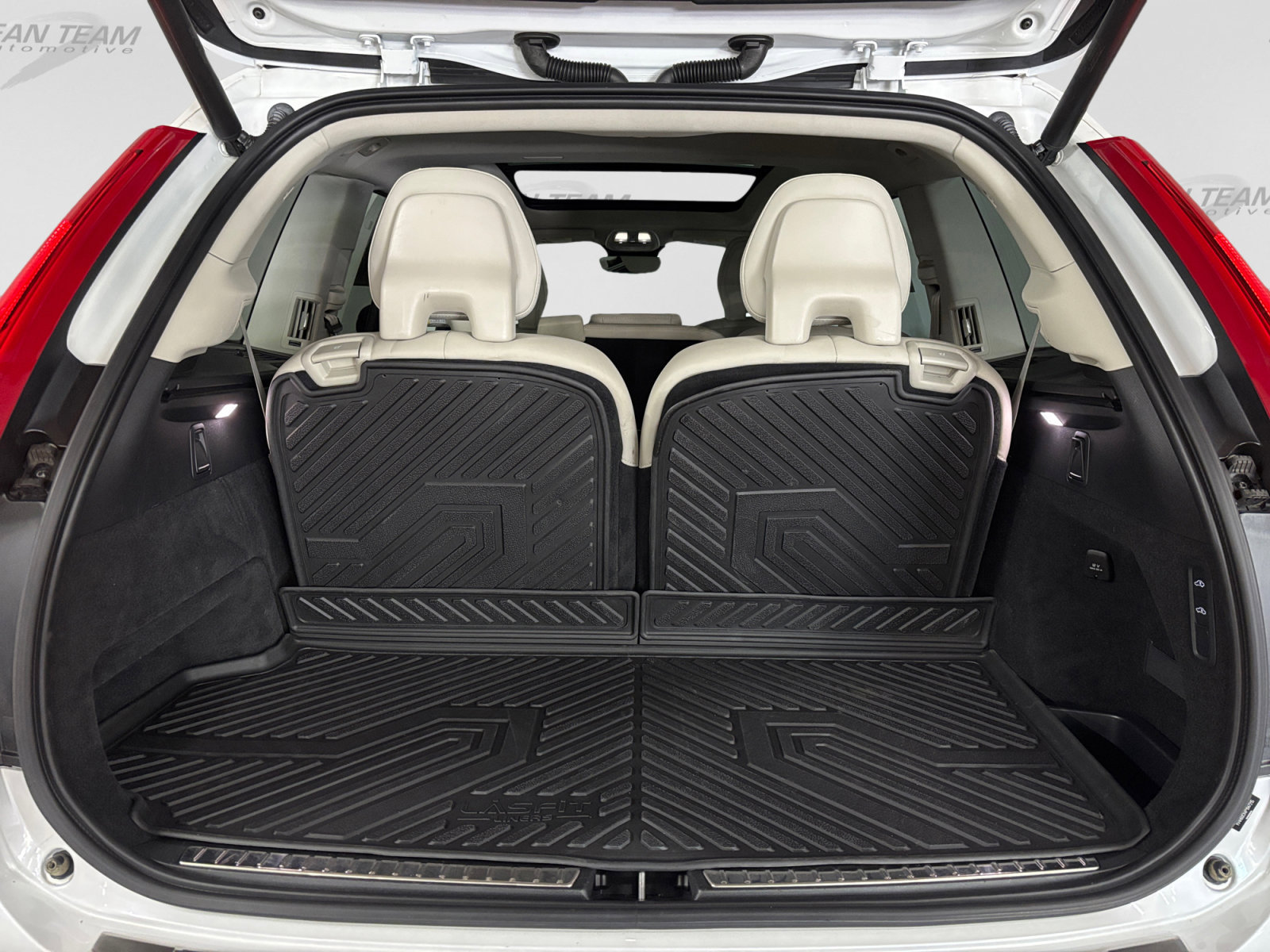 Used 2023 Volvo XC90 T8 Ultimate w/ Protection Package Premier AWD/4WD image 18