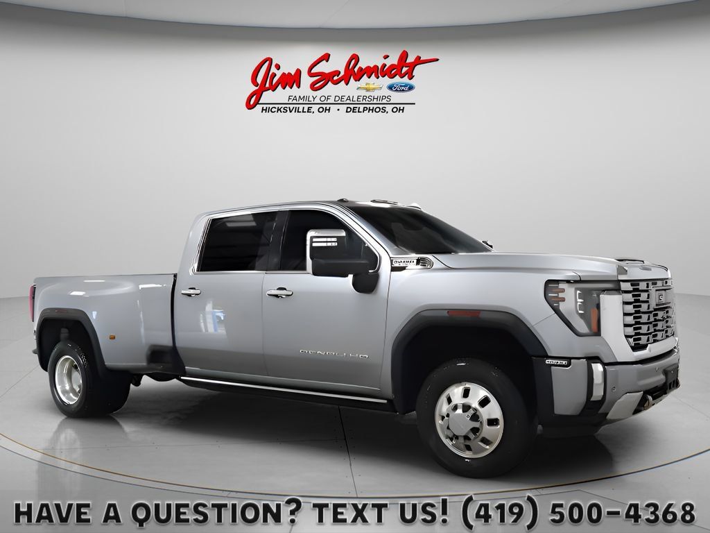 Used 2025 GMC Sierra 3500 Denali w/ Denali Reserve Package AWD/4WD image 1