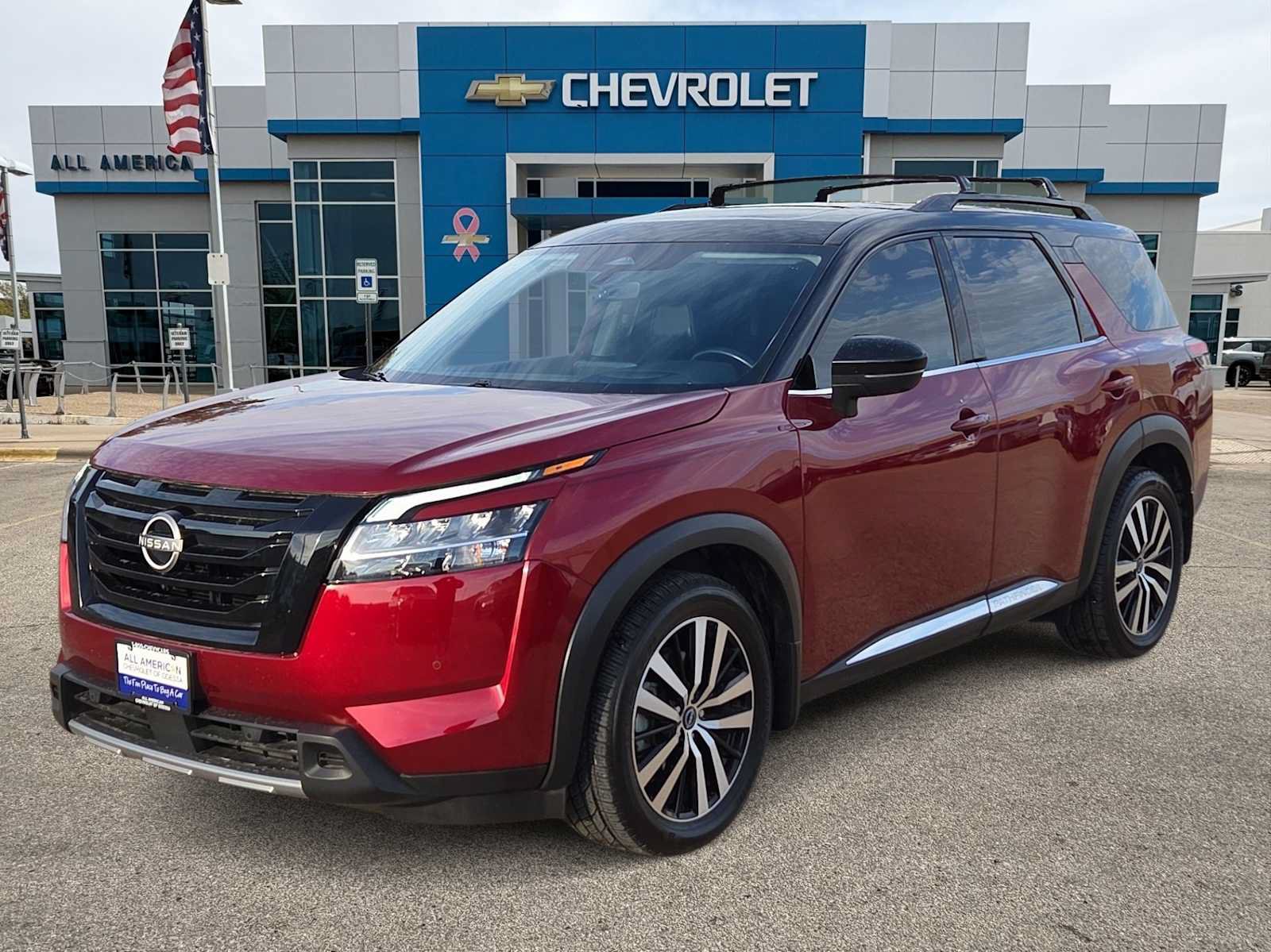 Used 2023 Nissan Pathfinder Platinum w/ Lighting Package (N92) AWD/4WD image 1