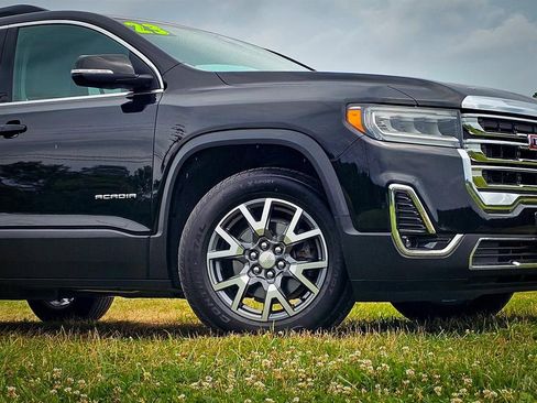 Certified 2023 GMC Acadia SLT w/ Preferred Package image 10