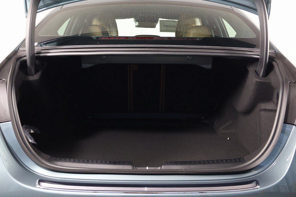 New 2027 Mercedes-Benz E 350 Sedan image 8