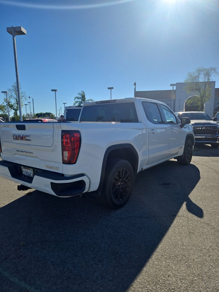 Used 2021 GMC Sierra 1500 Elevation RWD image 3