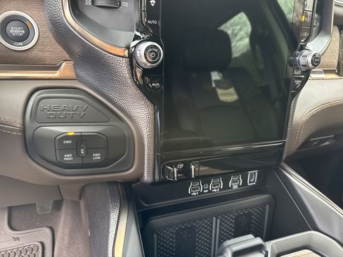 Used 2025 RAM 3500 Longhorn image 29