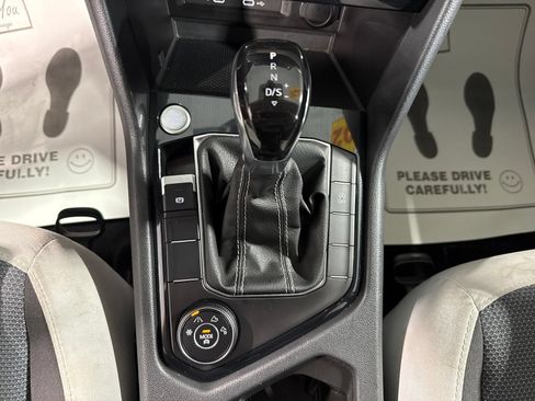 Used 2025 Volkswagen Taos S AWD/4WD image 27