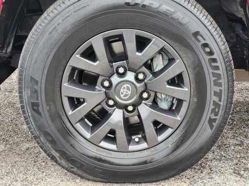 Used 2022 Toyota Tacoma SR5 image 10