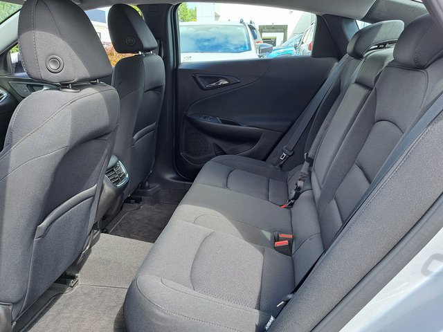 Used 2018 Chevrolet Malibu LT FWD image 13