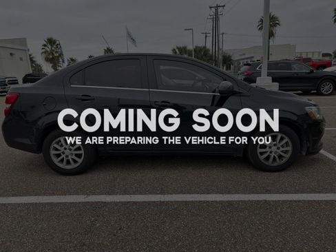 Used 2020 Chevrolet Sonic LT image 2