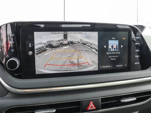 Used 2023 Hyundai Sonata SEL w/ Preferred Accessory Package image 8