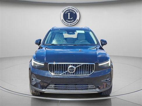 New 2025 Volvo XC40 B5 Ultra w/ Climate Package image 2