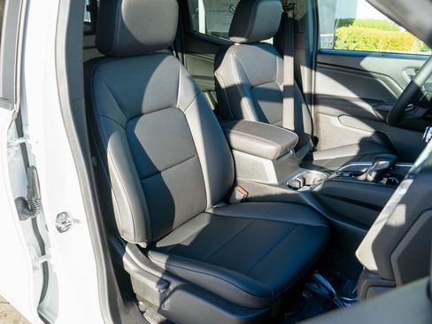 New 2026 GMC Canyon Elevation w/ Convenience Package image 9