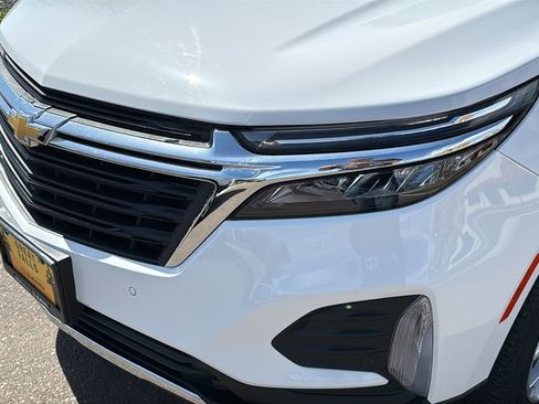 Used 2022 Chevrolet Equinox LT image 9