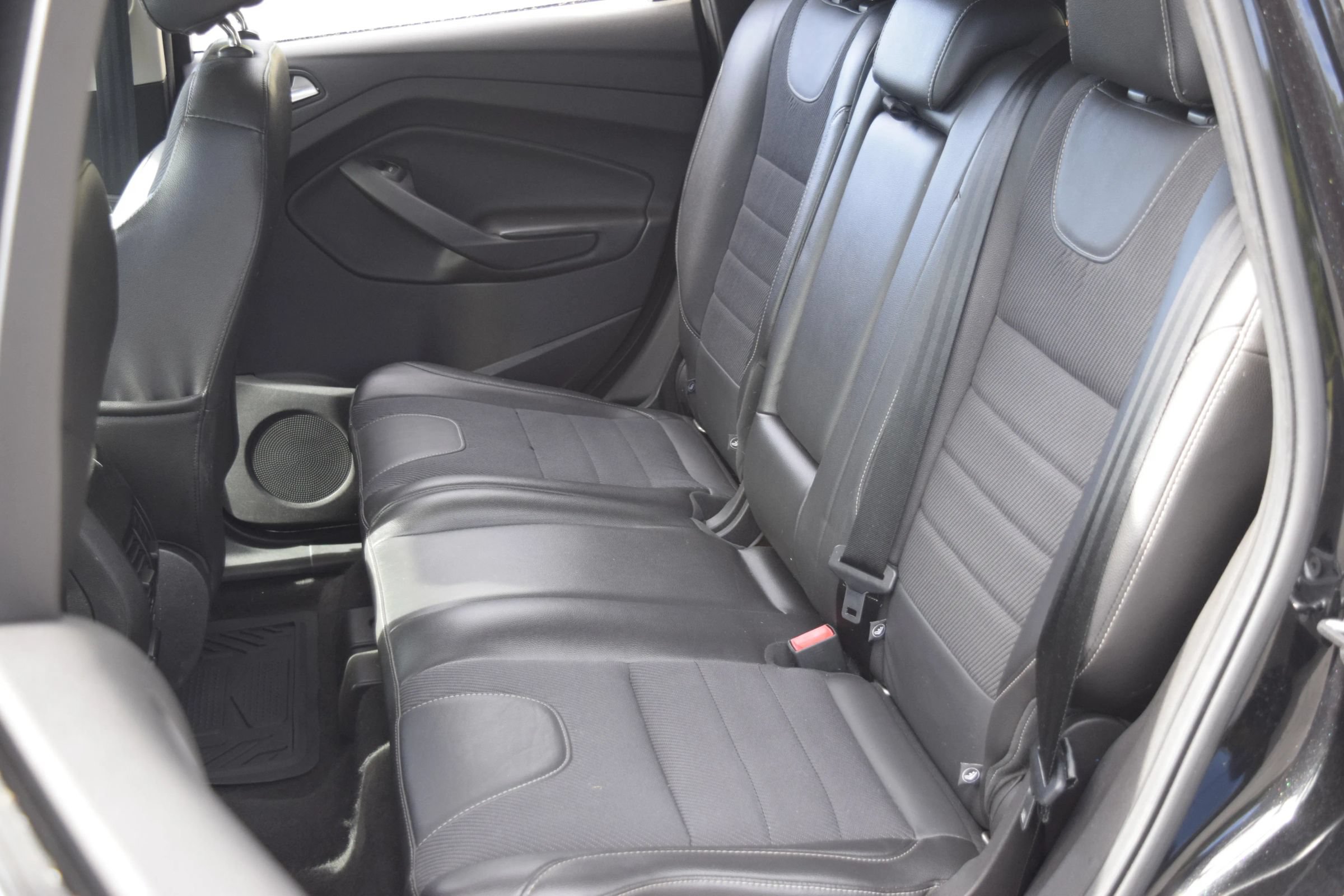 Used 2015 Ford Escape SE w/ SE Chrome Package FWD image 7