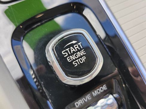 Used 2020 Volvo XC60 T8 Momentum w/ Protection Package Premier image 35