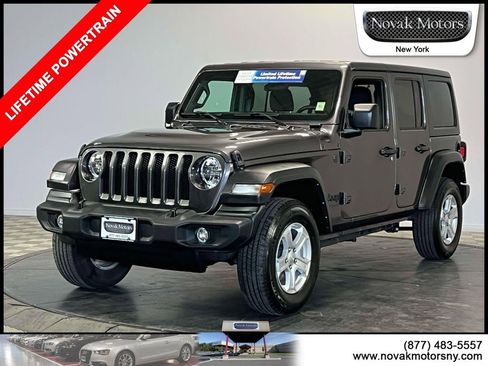 Used 2022 Jeep Wrangler Unlimited Sport AWD/4WD image 4