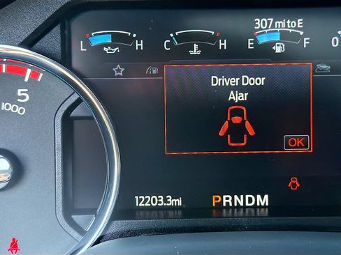 Used 2022 Ford F350 Platinum AWD/4WD image 14