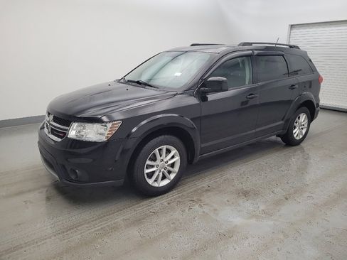Used 2017 Dodge Journey SXT image 2