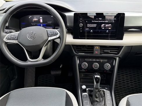 Used 2025 Volkswagen Taos S image 9