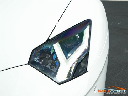 Used 2016 Lamborghini Aventador LP 700-4 image 3