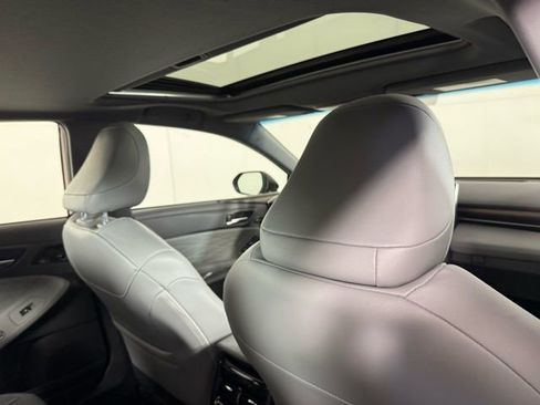 Used 2022 Toyota Avalon Limited w/ Advanced Safety Package image 29