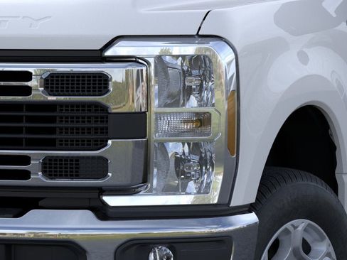 New 2026 Ford F250 XLT w/ 360-Degree Camera Package AWD/4WD image 18