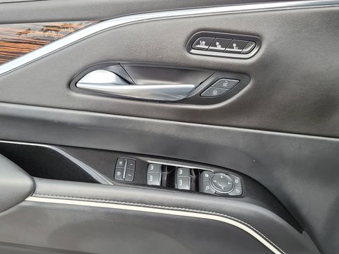 Used 2021 Cadillac Escalade Premium Luxury w/ Driver Assist Tech Package image 19