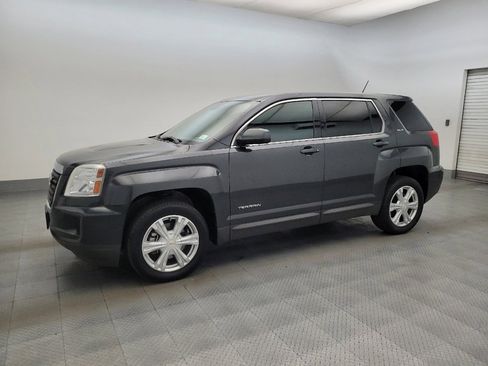 Used 2017 GMC Terrain SLE FWD image 2