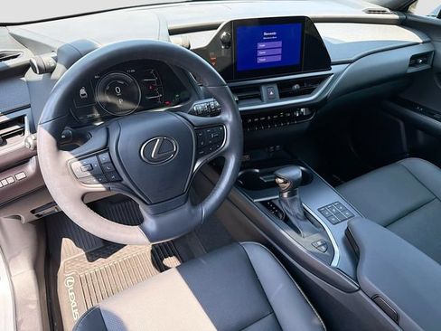 Used 2024 Lexus UX 250h AWD w/ Premium Package image 9
