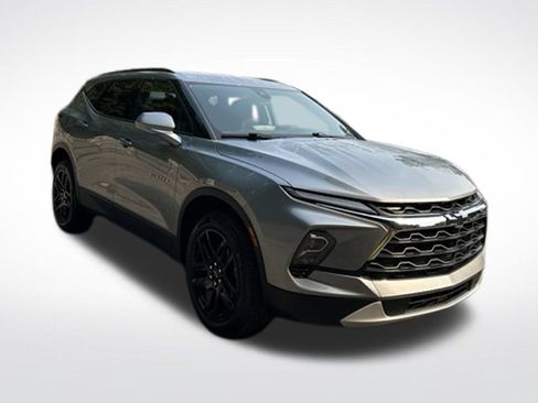 Used 2024 Chevrolet Blazer LT w/ Convenience Package FWD image 8