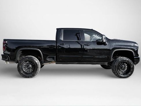 Used 2024 Chevrolet Silverado 3500 High Country w/ High Country Premium Package image 5