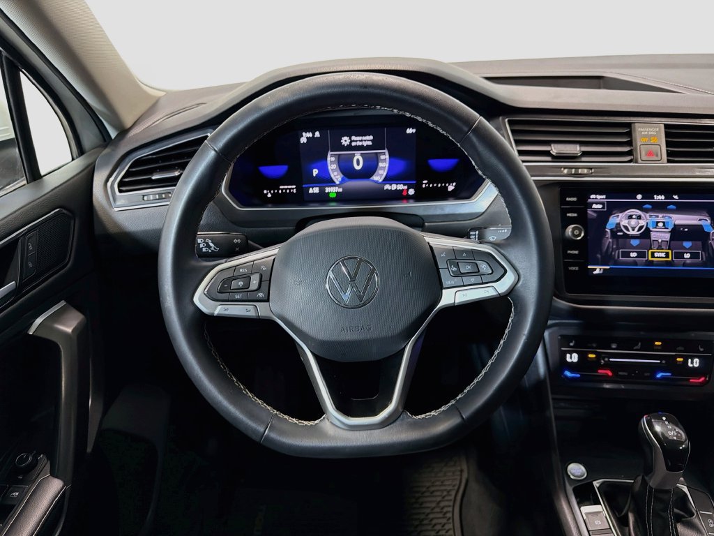Used 2022 Volkswagen Tiguan SE AWD/4WD image 21