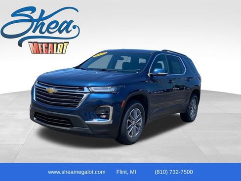 Certified 2023 Chevrolet Traverse LT FWD image 1