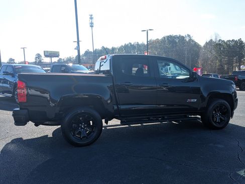 Used 2018 Chevrolet Colorado Z71 w/ Z71 Midnight Edition image 4
