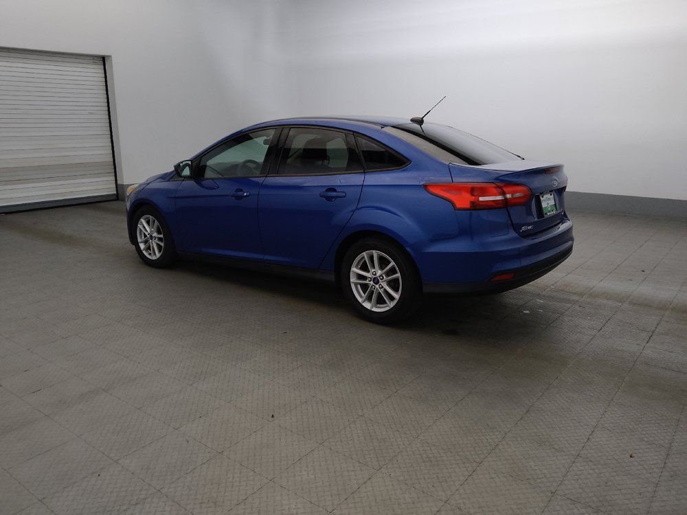 Used 2018 Ford Focus SE FWD image 3