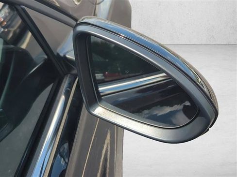 Used 2023 Volkswagen Jetta SE w/ Panoramic Sunroof Package FWD image 5