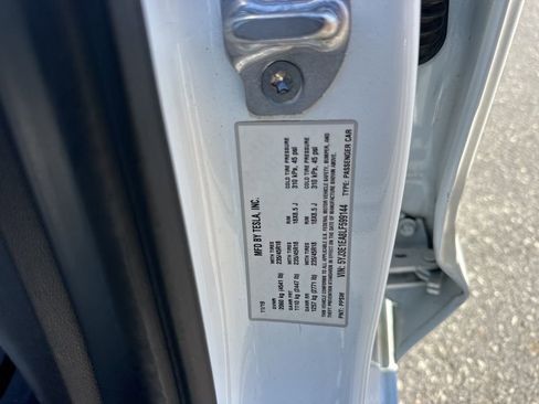 Used 2020 Tesla Model 3 Standard Range Plus image 35